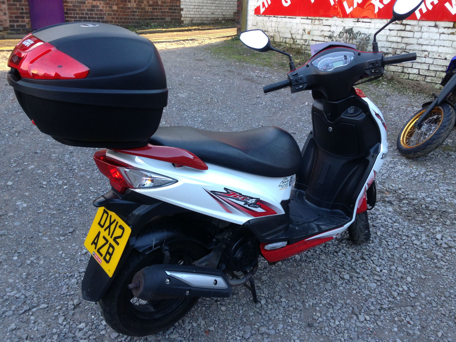 Sym Ad12w Jet 4 125 2012 Red White Scooter 12 Months M O T Finance